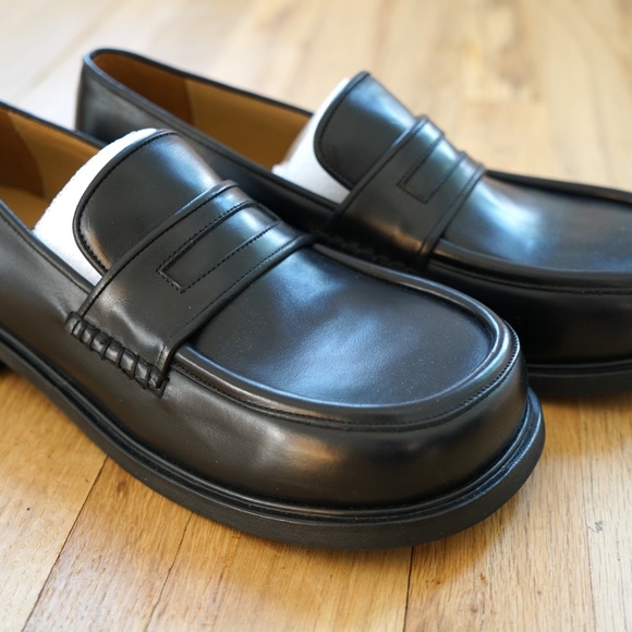 NO IDEA Other - NO IDEA Black Wide Dough Loafers